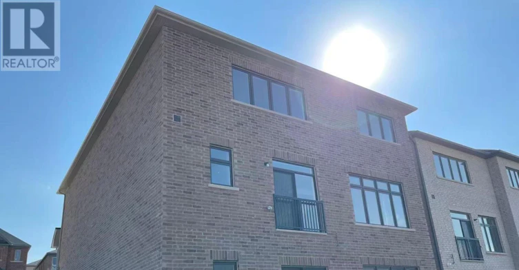 162 Rowe Street, Bradford West Gwillimbury, ON, L3Z 4N2 - 17
