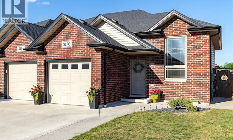 3170 Viola Crescent