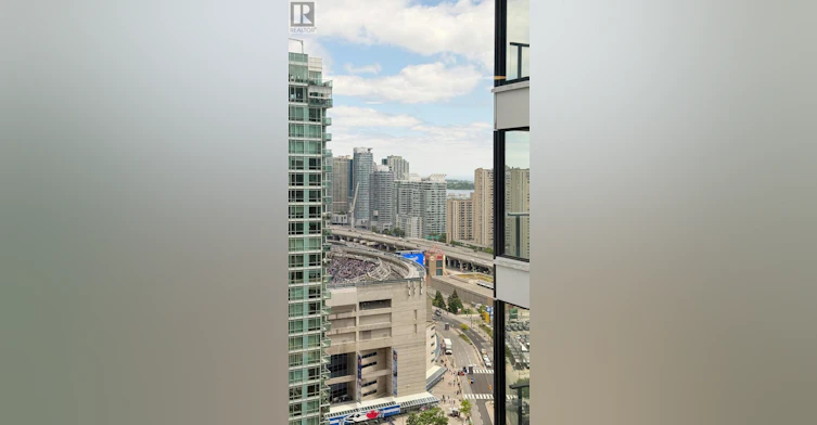 2805-3 Concord Cityplace Way, Toronto, ON, M5V 0X4 - 9