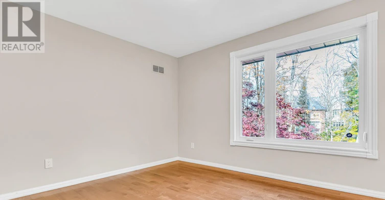 22 Salonica Road, Toronto, ON, M3C 2L9 - 29