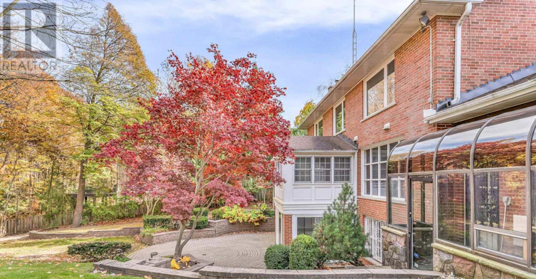22 Salonica Road, Toronto, ON, M3C 2L9 - 50
