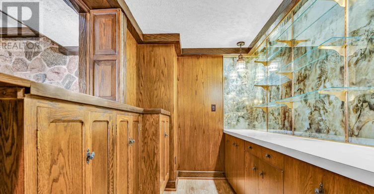 22 Salonica Road, Toronto, ON, M3C 2L9 - 40
