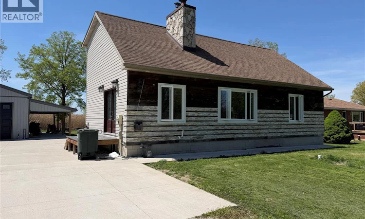 2040 Front Road North