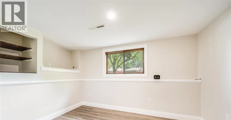 7105 Isabelle Court, Windsor, ON, N8S 4J6 - 8