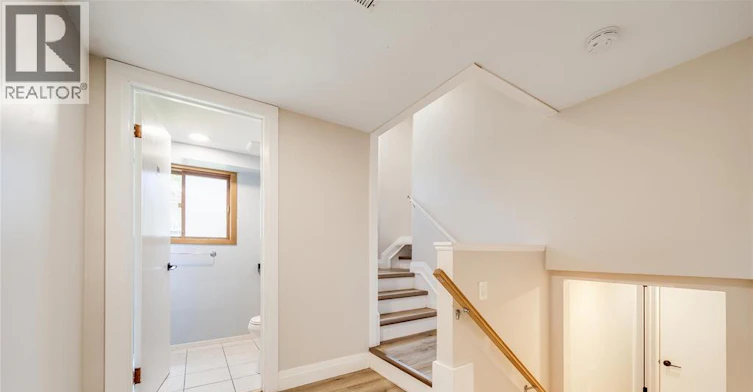 7105 Isabelle Court, Windsor, ON, N8S 4J6 - 4