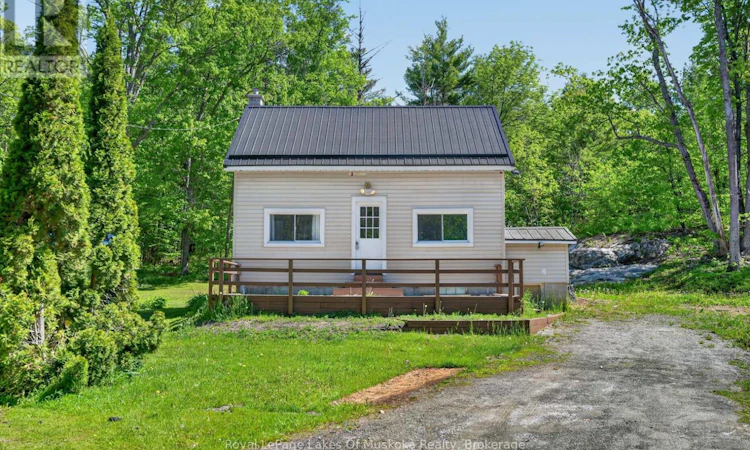 1018 Sniders Bay Road