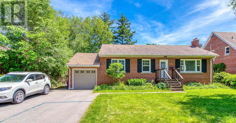 2048 Edinburgh (Main Level Drive, Burlington, ON, L7R 2C9 - 2