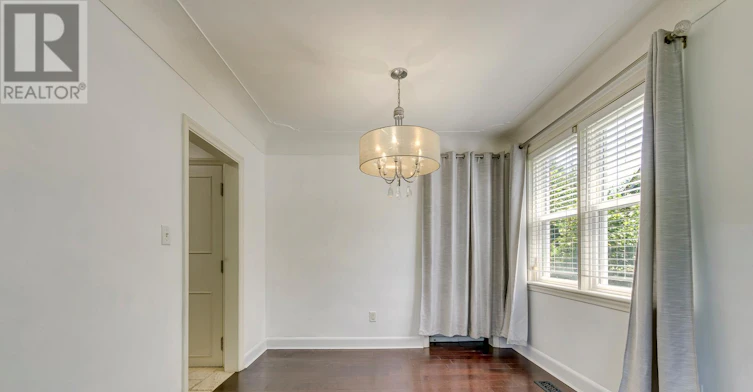 2048 Edinburgh (Main Level Drive, Burlington, ON, L7R 2C9 - 9