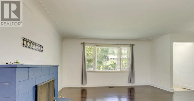 2048 Edinburgh (Main Level Drive, Burlington, ON, L7R 2C9 - 7