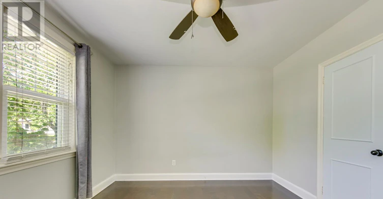 2048 Edinburgh (Main Level Drive, Burlington, ON, L7R 2C9 - 20