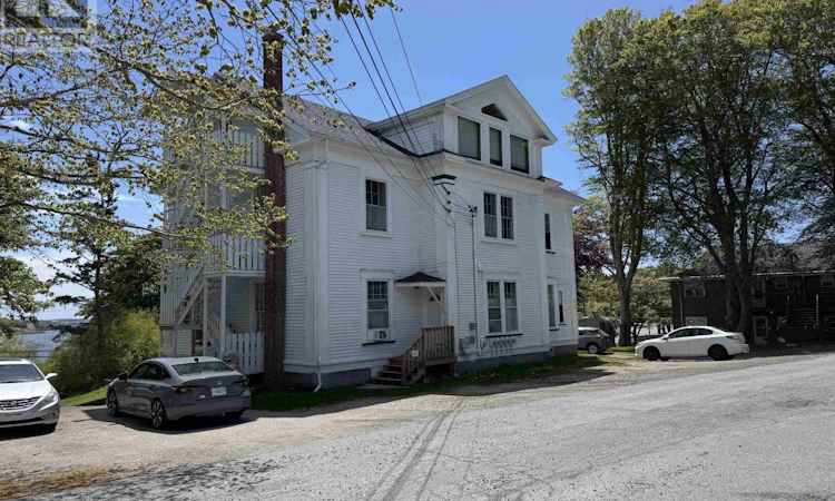 6 Chipman Lane