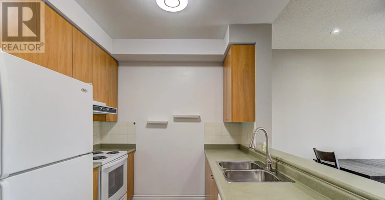 PH4-3650 Kingston Road, Toronto, ON, M1M 3X9 - 8