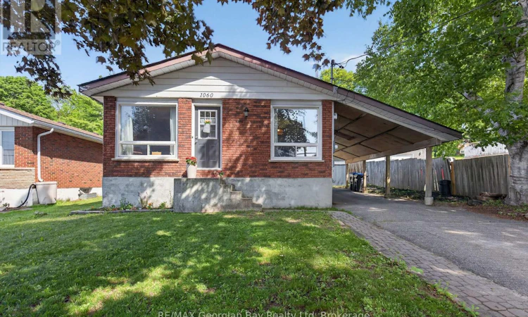 1060 Harbourview Drive