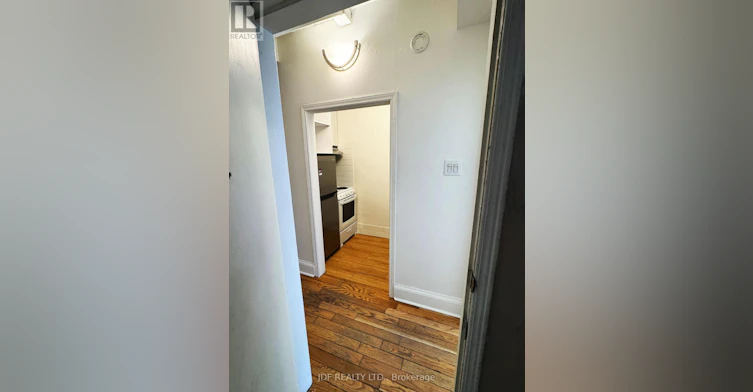 MAIN FLOOR-383 Lansdowne Avenue, Toronto, ON, M6H 3Y2 - 3