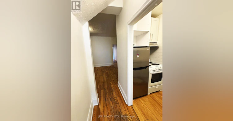 MAIN FLOOR-383 Lansdowne Avenue, Toronto, ON, M6H 3Y2 - 8