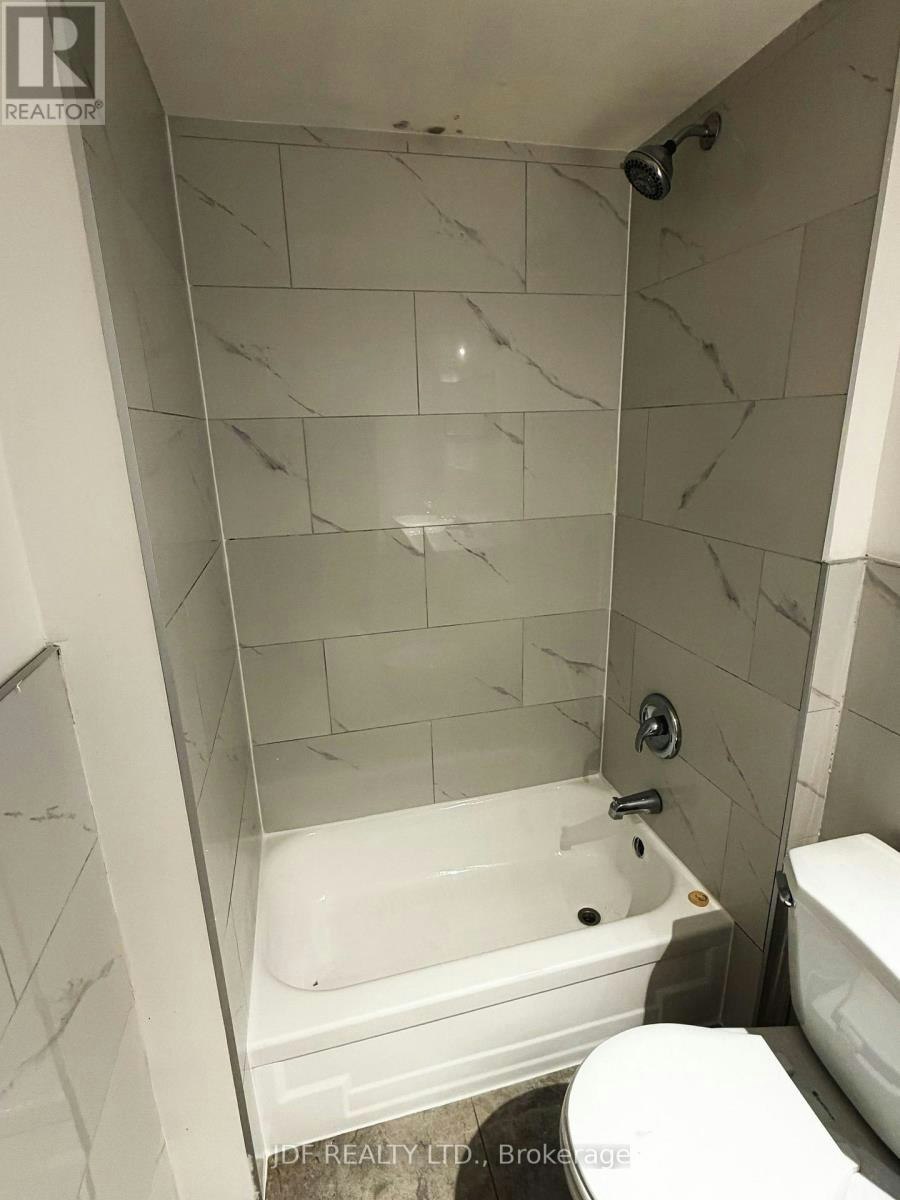 MAIN FLOOR-383 Lansdowne Avenue, Toronto, ON, M6H 3Y2 - 13