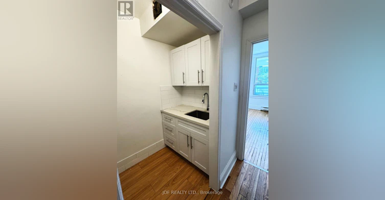 MAIN FLOOR-383 Lansdowne Avenue, Toronto, ON, M6H 3Y2 - 4