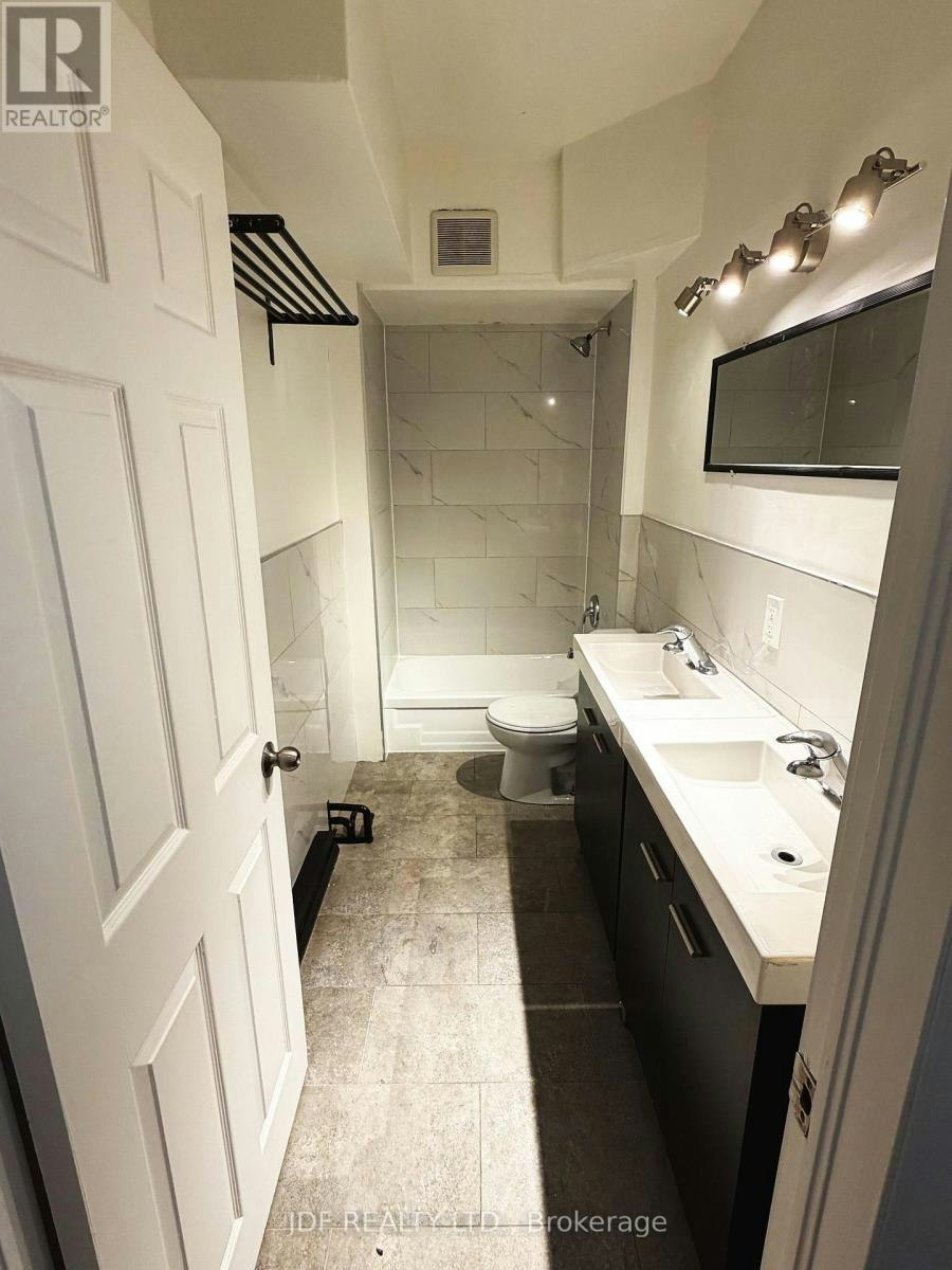 MAIN FLOOR-383 Lansdowne Avenue, Toronto, ON, M6H 3Y2 - 12