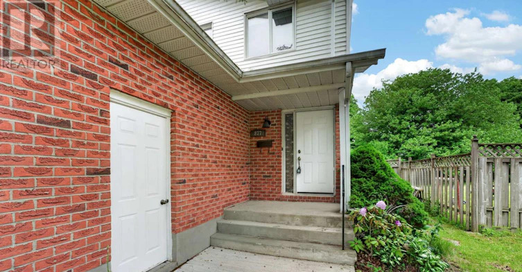 877 Muirfield Crescent, Kingston, ON, K7M 8E5 - 4