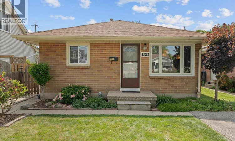 1121 Partington