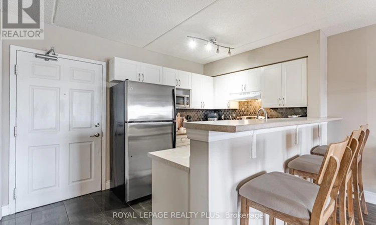309-1370 Main Street E