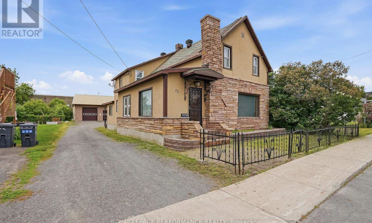 72 Longueuil Street