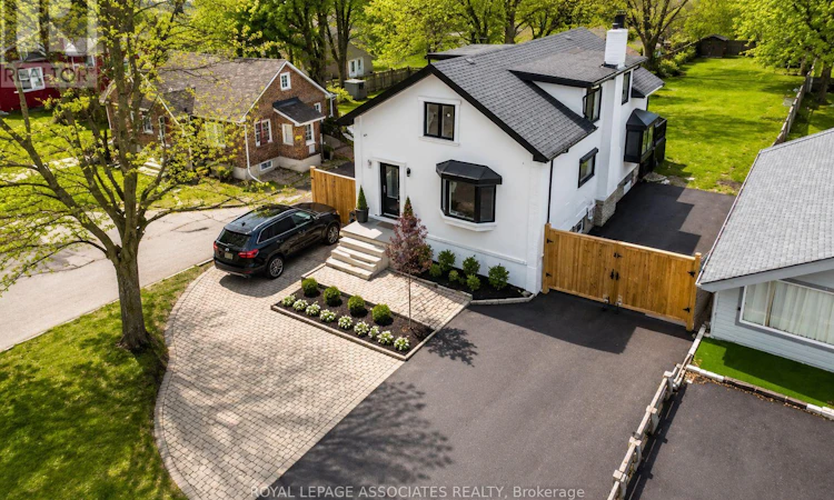 515 Kingston Road W