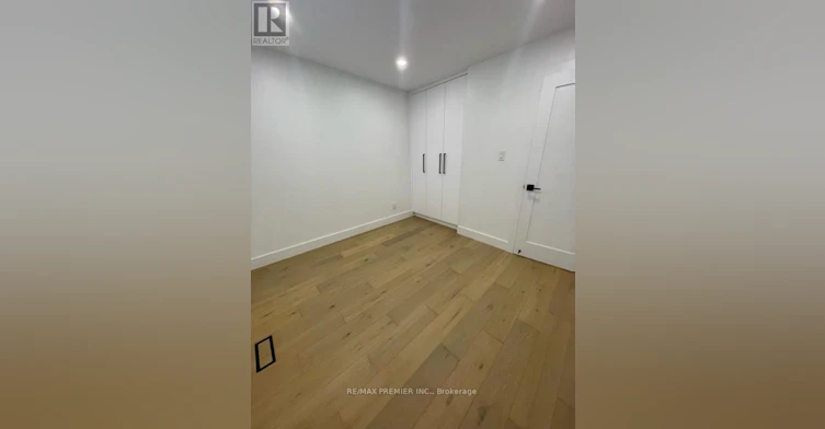 1-45 Croham Road, Toronto, ON, M6E 4X9 - 5