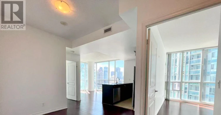 2113-223 Webb Drive, Mississauga, ON, L5B 4P2 - 3