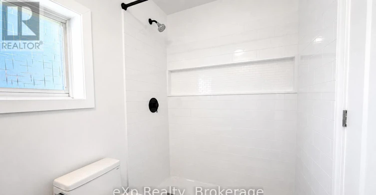REAR-265 College Street W, Belleville, ON, K8P 2H7 - 11