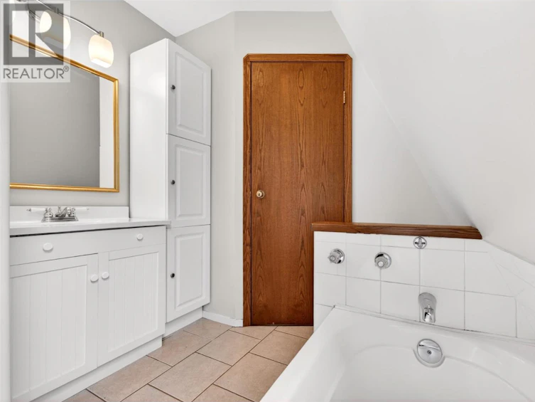 7346 Harrop Procter Road, Procter, BC, V1L 6R4 - 22