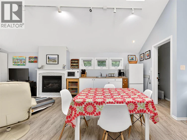 7346 Harrop Procter Road, Procter, BC, V1L 6R4 - 39