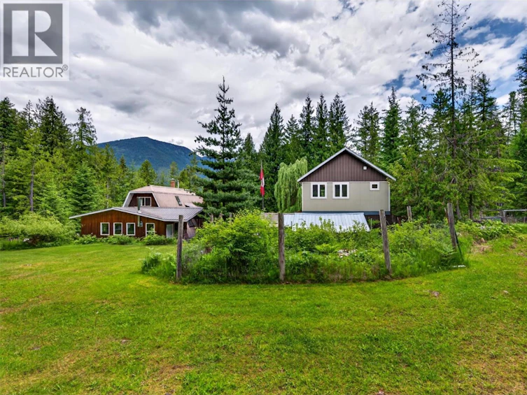 7346 Harrop Procter Road, Procter, BC, V1L 6R4 - 92