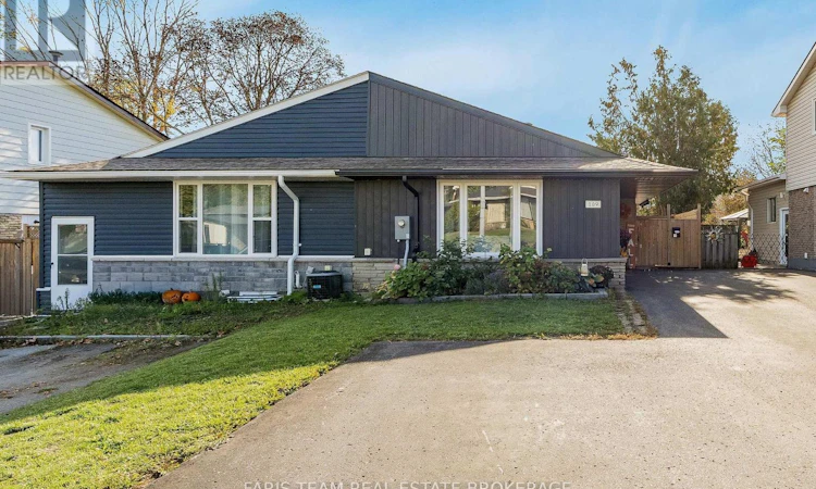 109 Daphne Crescent