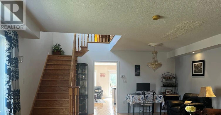 6606 Harmony Hill, Mississauga, ON, L5W 1S5 - 2