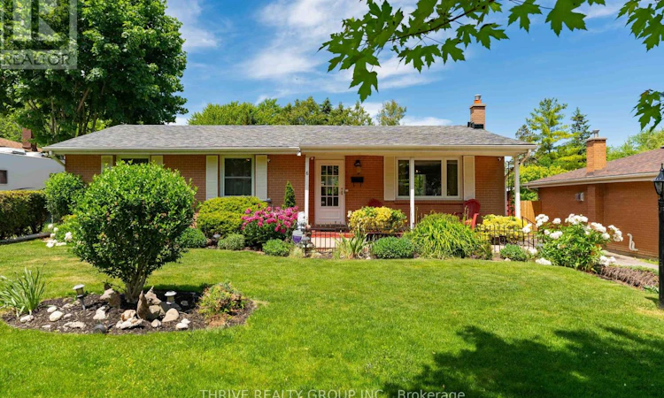 6 Southwood Crescent