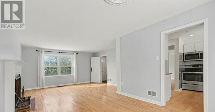 5 Arundel Avenue, Ottawa, ON, K1K 0B1 - 8