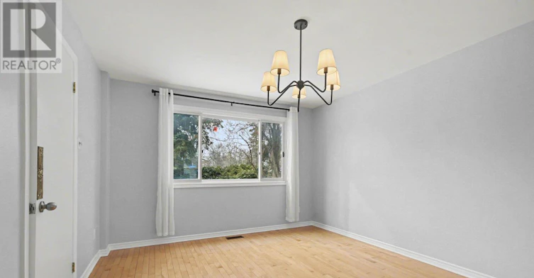 5 Arundel Avenue, Ottawa, ON, K1K 0B1 - 5