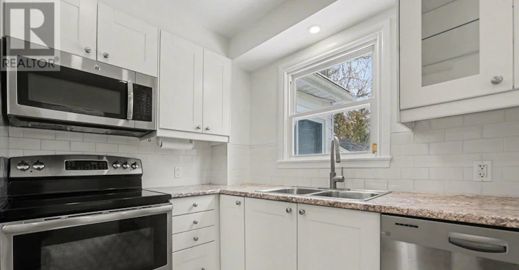 5 Arundel Avenue, Ottawa, ON, K1K 0B1 - 12