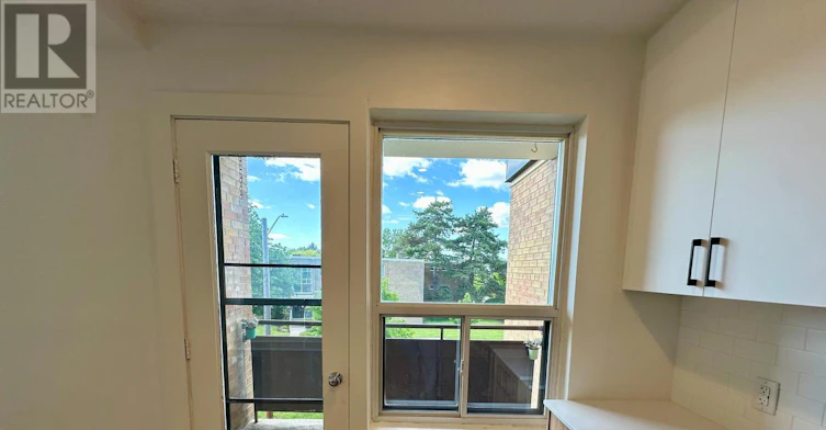 9-3 Wingreen Court, Toronto, ON, M3B 1B9 - 5
