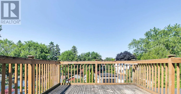 22 Kent Road, Toronto, ON, M4L 2X6 - 38