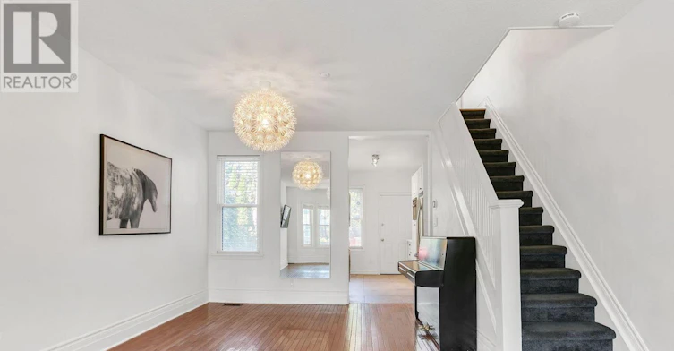 22 Kent Road, Toronto, ON, M4L 2X6 - 9