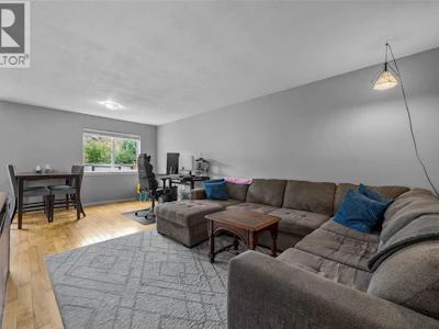 40-5200 Dallas Drive - 5