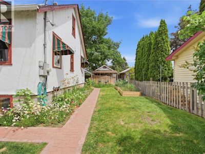 520 Royal Avenue - 2
