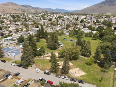520 Royal Avenue - 3