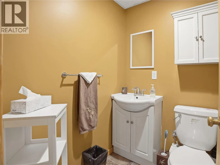 520 Royal Avenue, Kamloops, BC, V2B 3P9 - 36