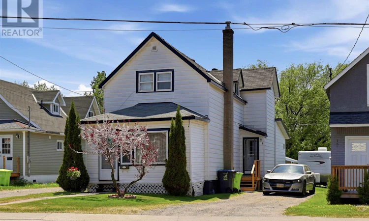 133 Grosvenor Avenue