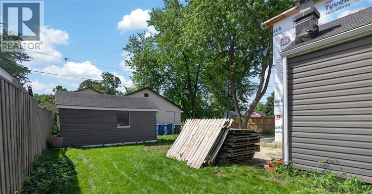 693 Pacific SOUTH, Windsor, ON, N8X 2X1 - 20