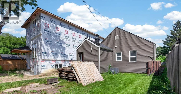 693 Pacific SOUTH, Windsor, ON, N8X 2X1 - 19