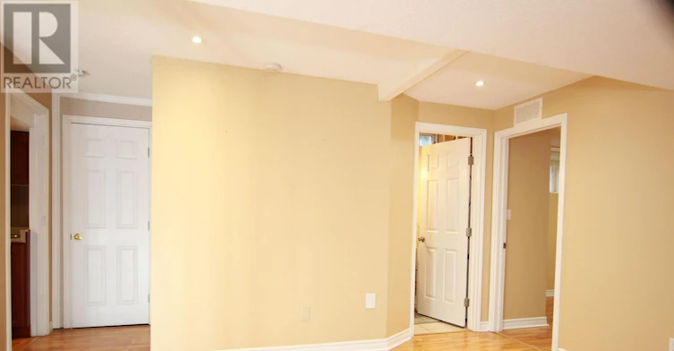 75 Park Avenue WEST, Bradford West Gwillimbury, ON, L3Z 0A7 - 40